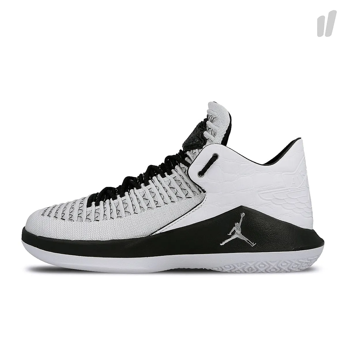 Air Jordan XXXII Low