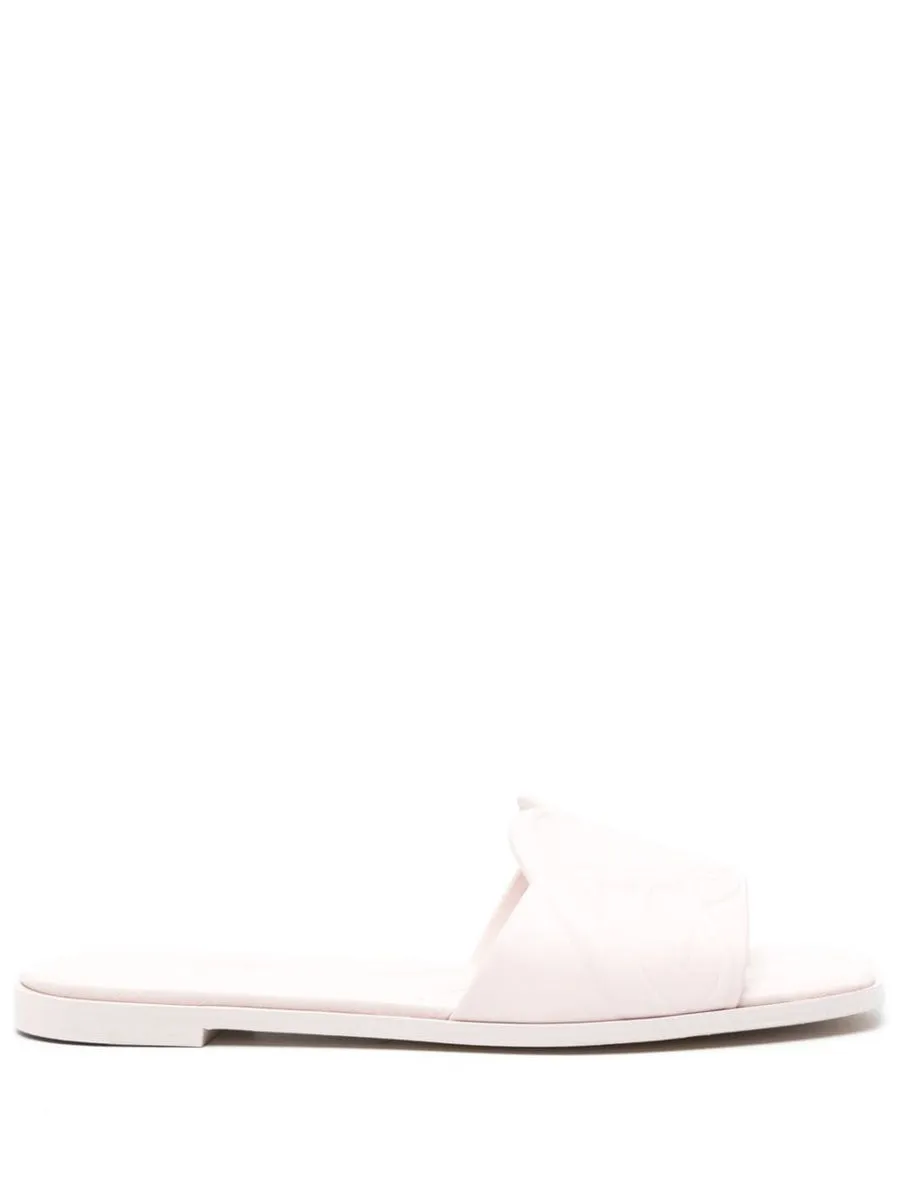 Alexander McQueen    Alexander Mc Queen Leather Flat Sandals