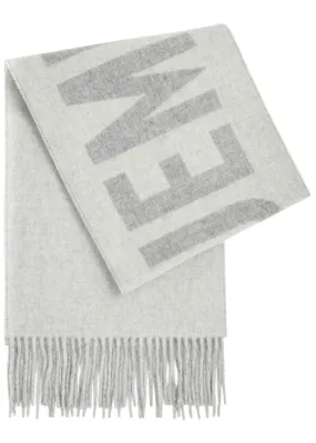 JACQUEMUS Le Écharpe logo-intarsia wool scarf 
                         
                     
                