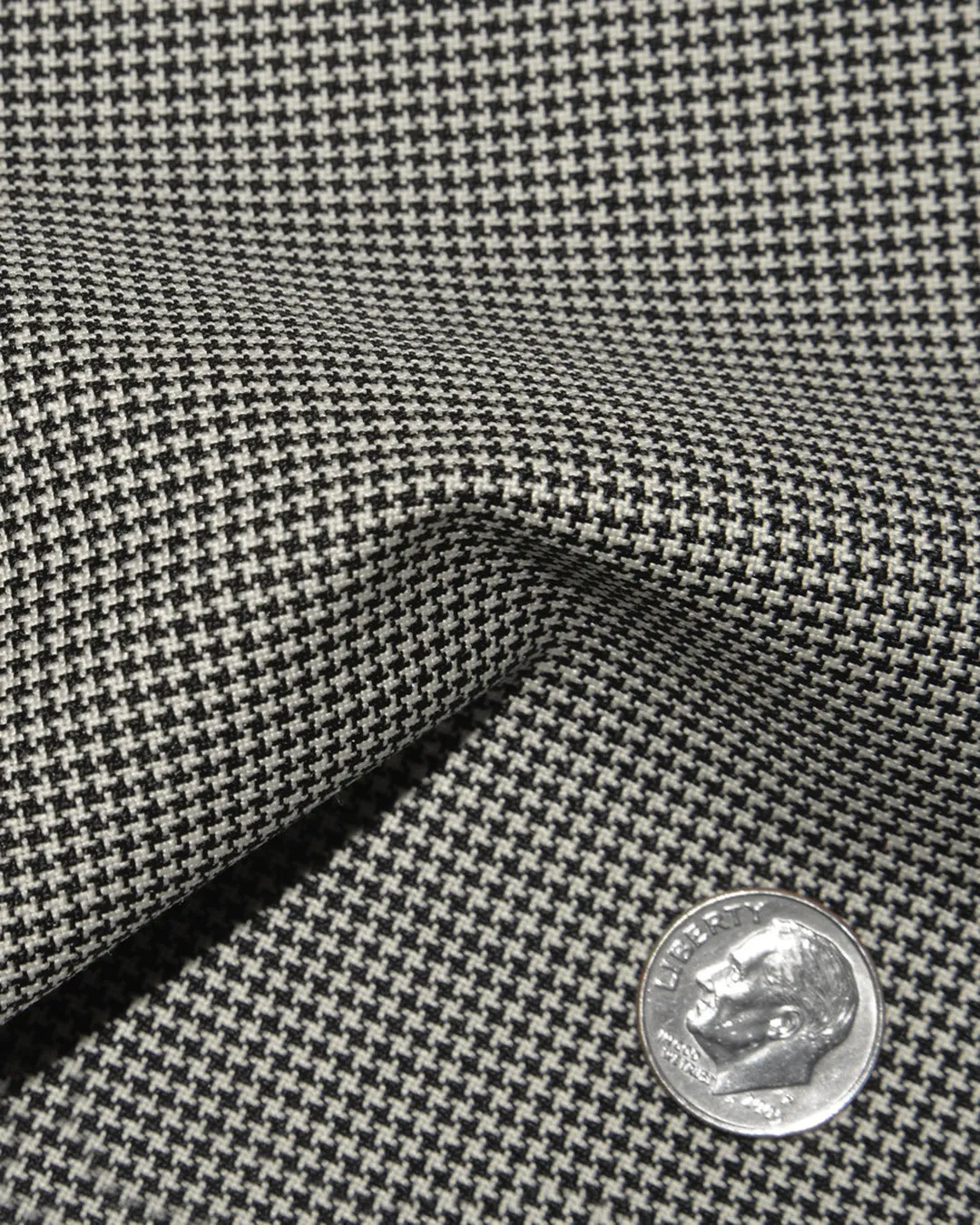 Loro Piana: Black Houndstooth