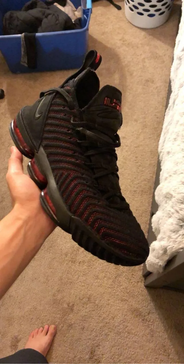 Nike LeBron 16 Fresh Bred