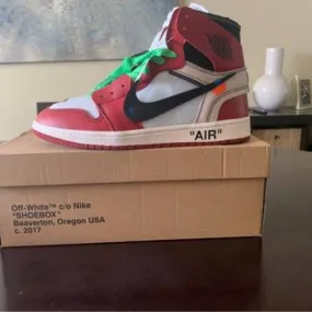 OFF-WHITE x Air Jordan 1