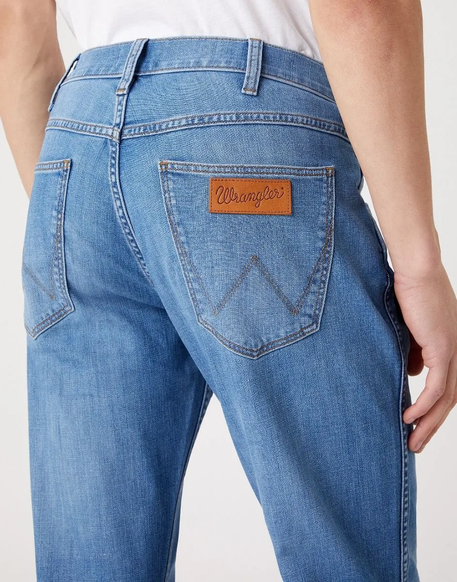 Wrangler Greensboro Modern Straight Denim Jeans Light Strike